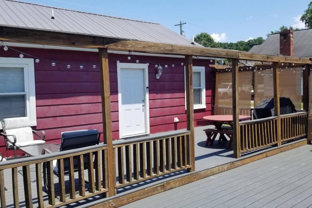 Charming Cottage In Morganton With Ample Parking Exterior photo